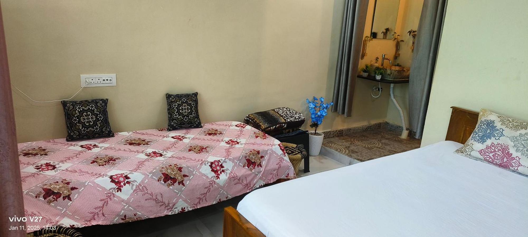 Sahasra Home Stay Hampi Hospet Exterior foto